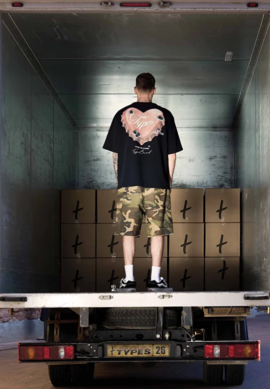 TYPES "HEART" T-SHIRT