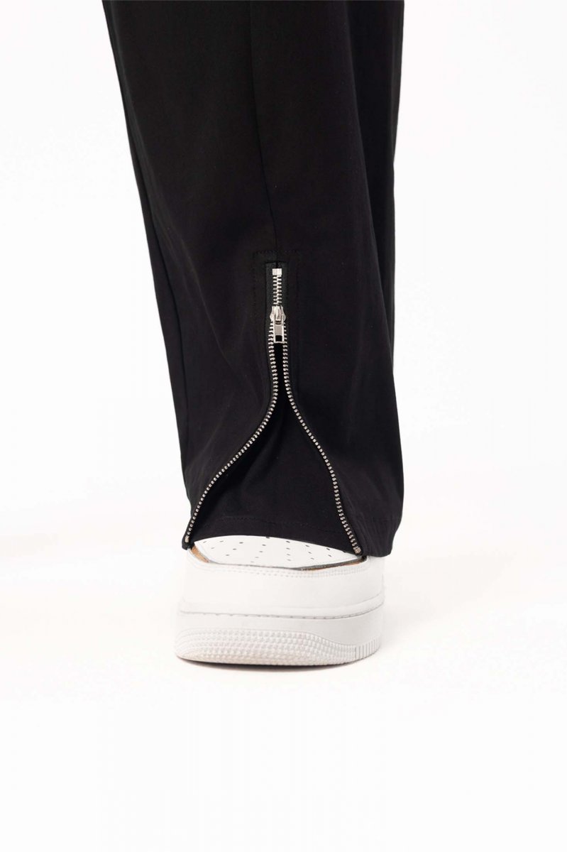 TYPES BLACK "ZIPPER" PANTS