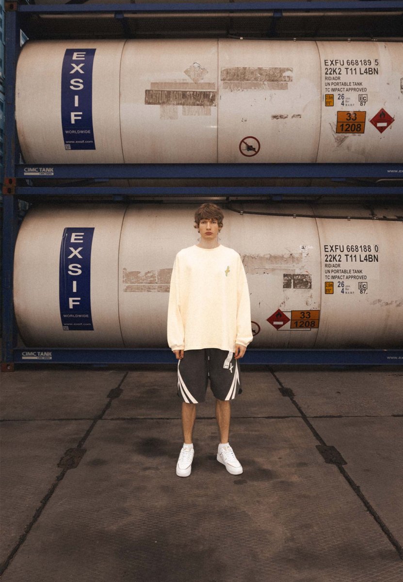 TYPES "LEMON" LONGSLEEVE