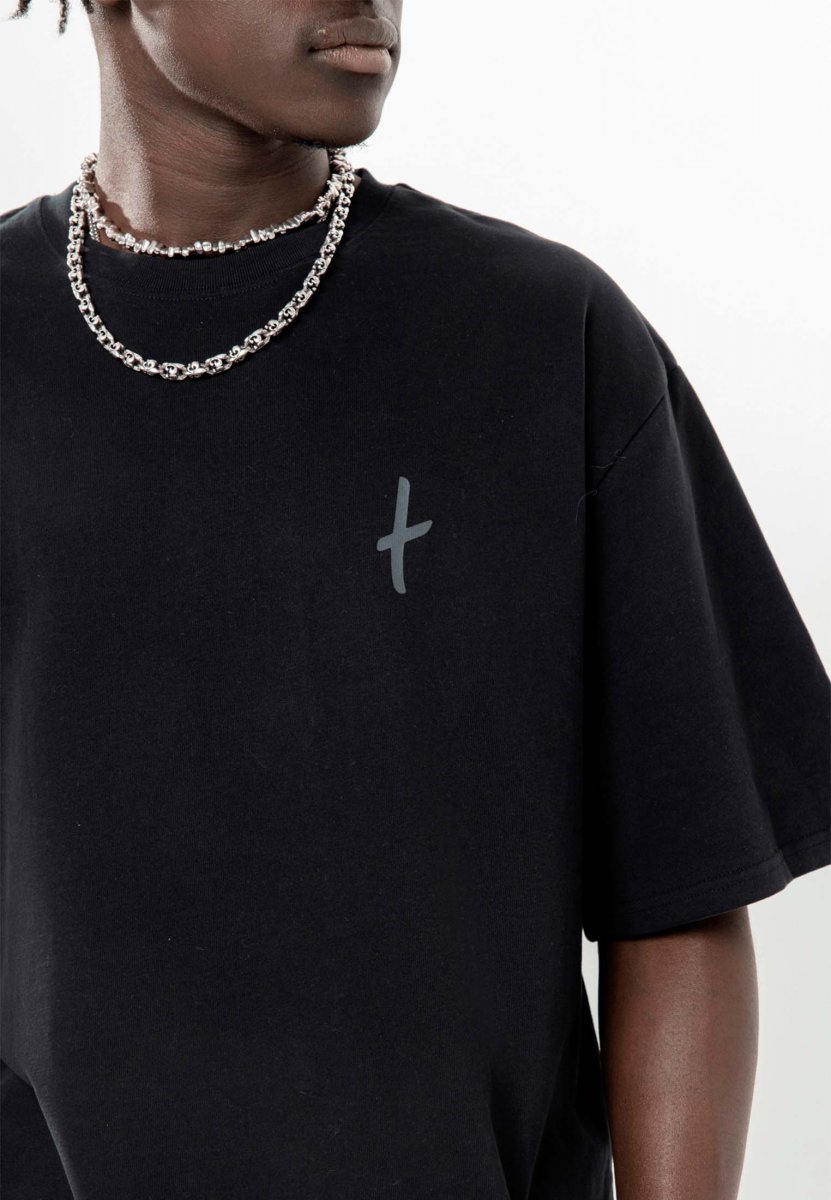 TYPES "BLACK" T-SHIRT